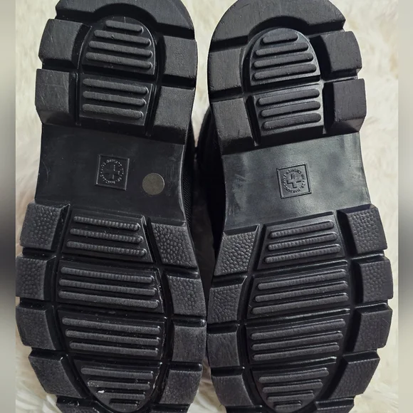 Dr Martens Black Womens Combs Boot Black AW004 6V 04 W - Picture 6 of 12